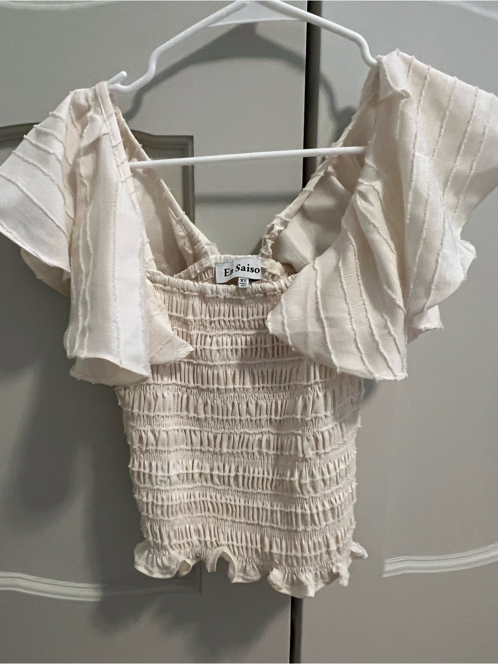En Saison Cream Smocked Ruffle Sleeve Top